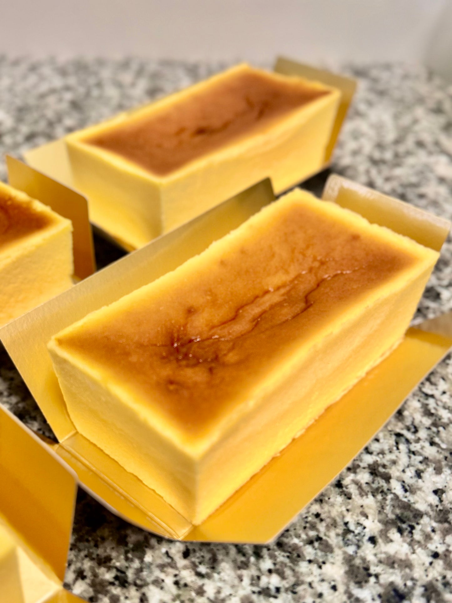 淡海ベイクドクリームチーズ2個 レアチーズ2種(プレーン、土山お抹茶)ギフトボックス