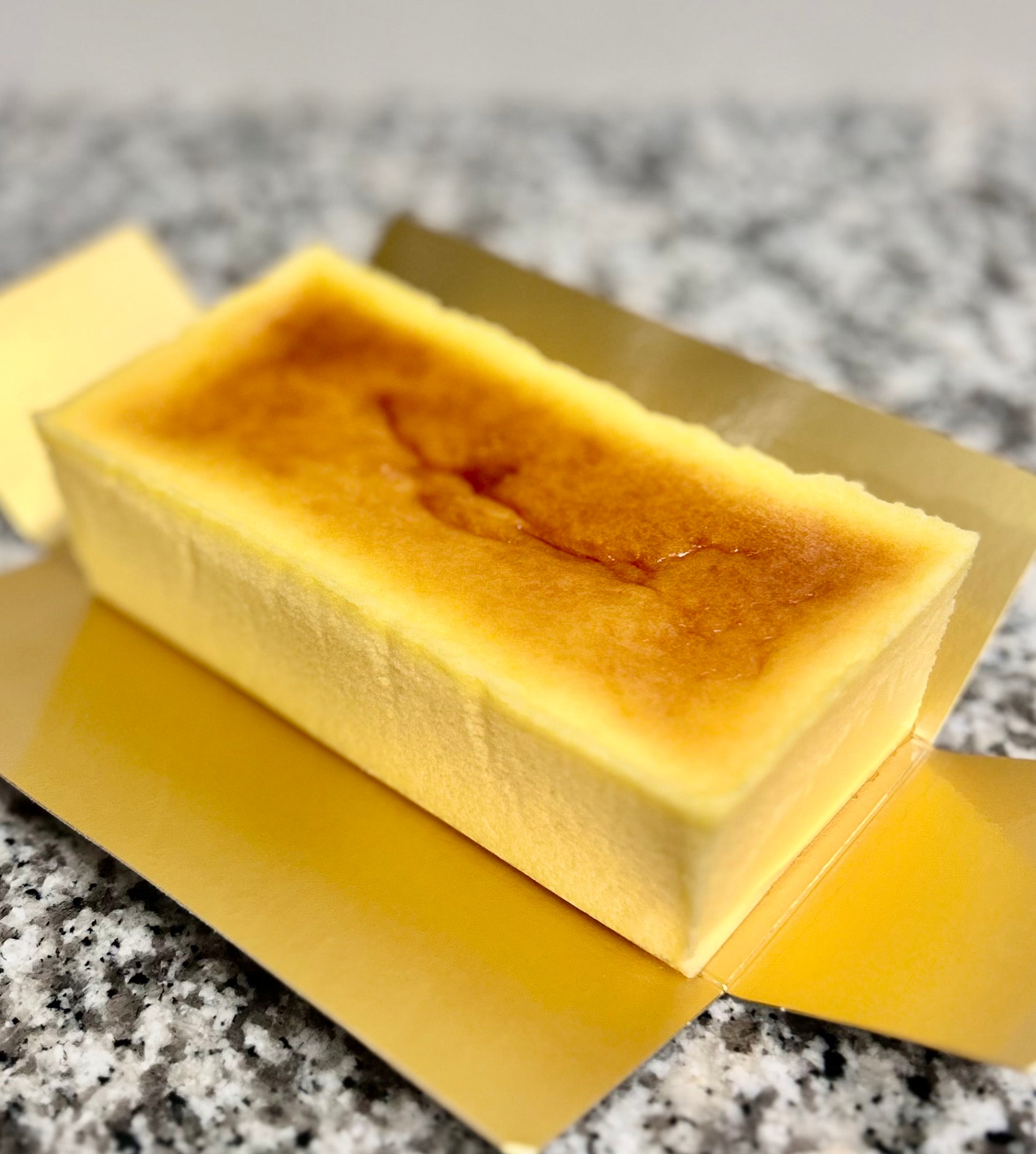 淡海ベイクドクリームチーズ ギフトボックス入り – Cream Cheese