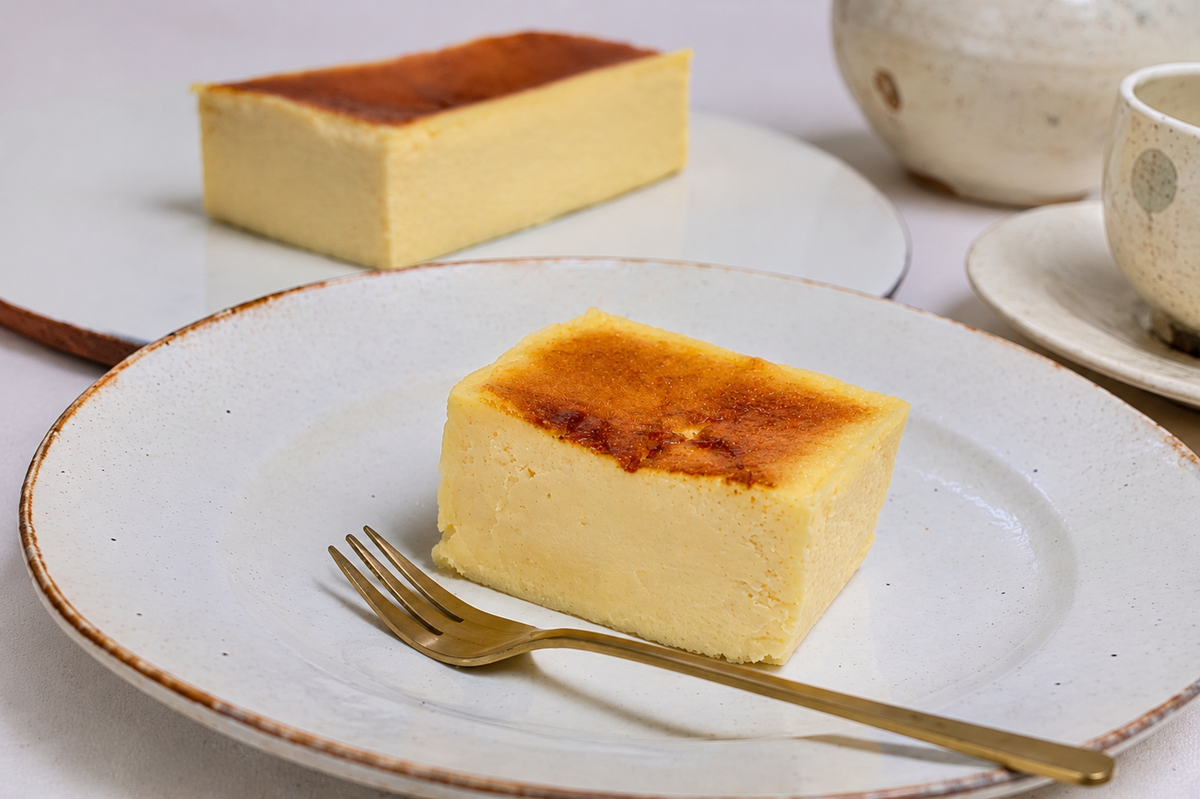 淡海ベイクドチーズケーキ、淡海クリームチーズ100ｇ、クリームチーズのスコーン2個、淡海クロテッドクリームチーズ80ｇギフトボックス入り